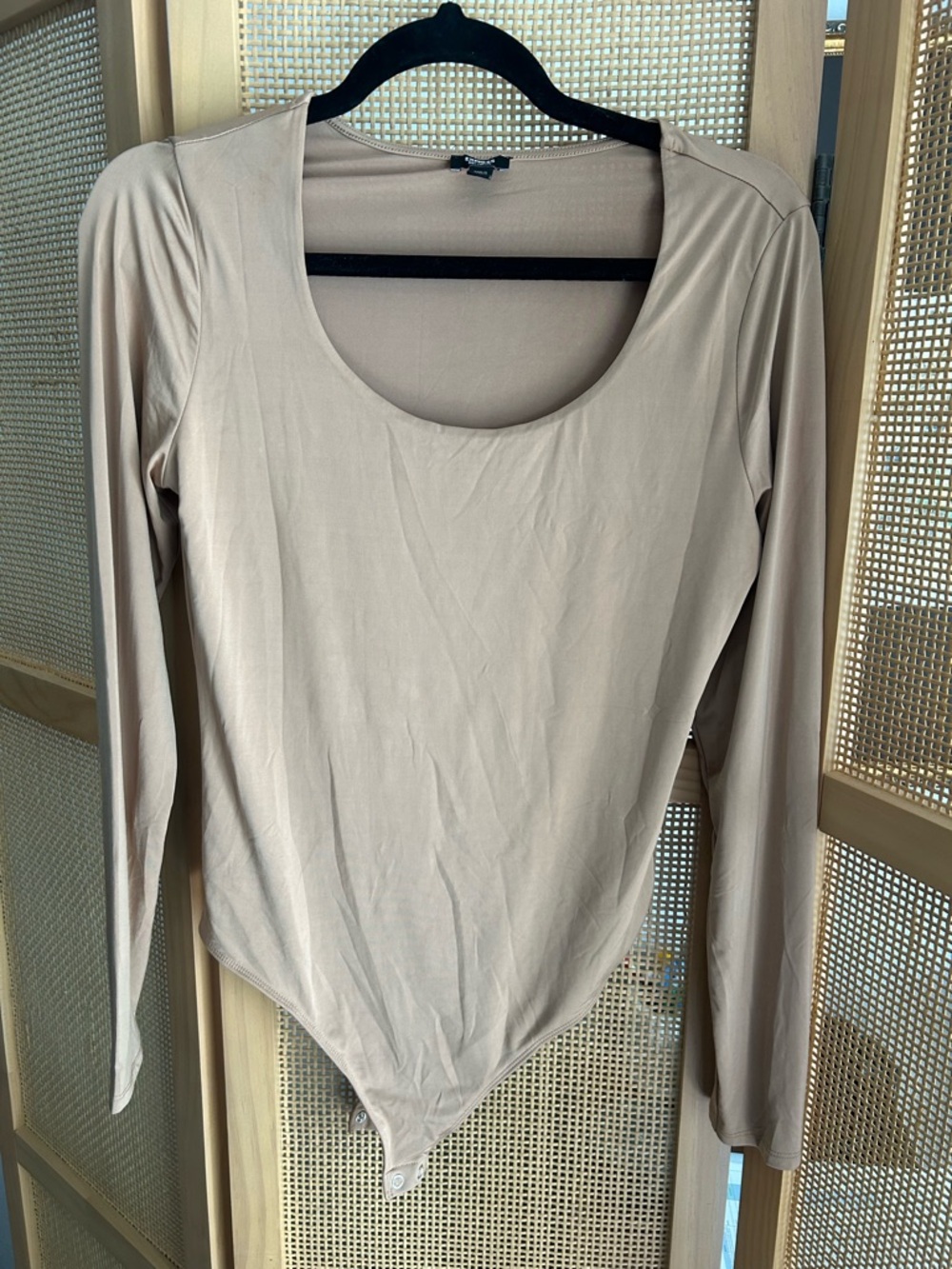 Express Long Sleeve Scoop Neck Bodysuit - Beige